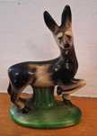 Estatueta vintage de cão em cerâmica
