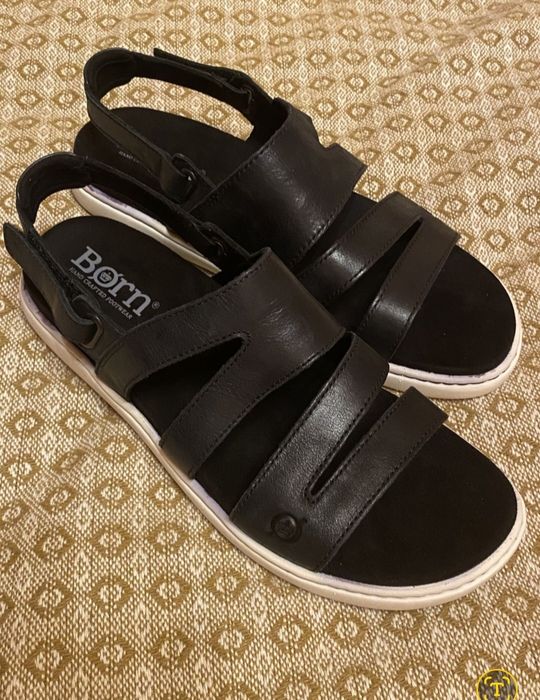 Босоніжки сандалі шльопанці туфлі