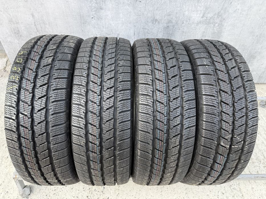 Резина зимова НОВА 205/65 R15C Continental Van Contact Winter (13804)