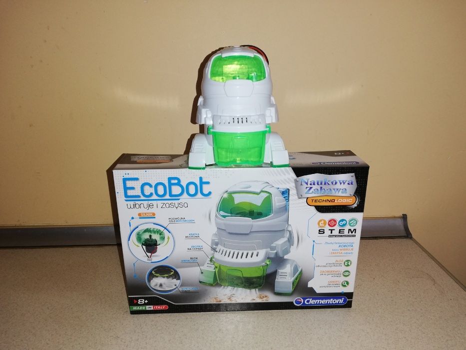 Interaktywny robot EcoBot.