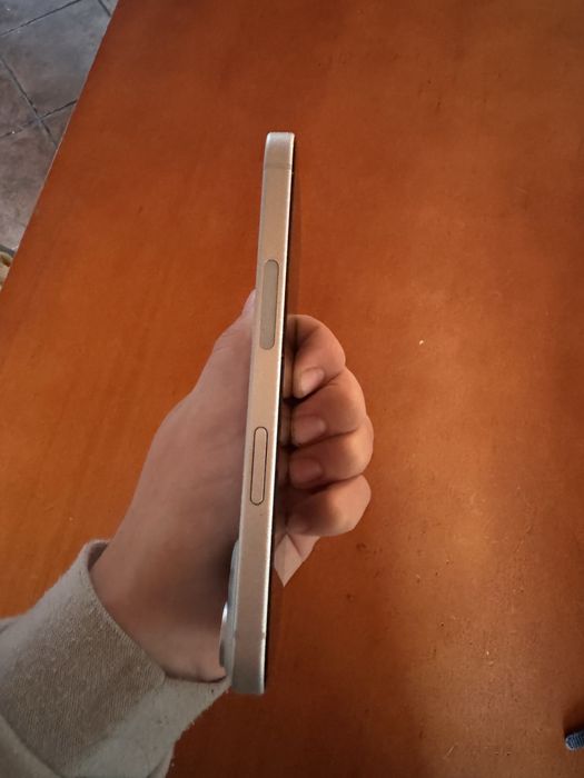 iphone 15 em bom estado