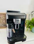 Ekspres DELONGHI Magnifica Evo