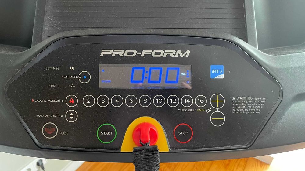 Passadeira de corrida PRO-FORM 105 CST