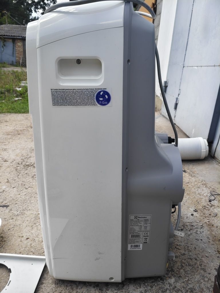 Кондиціонер Моноблок Electrolux EXP12HN1W6 3,4 квт