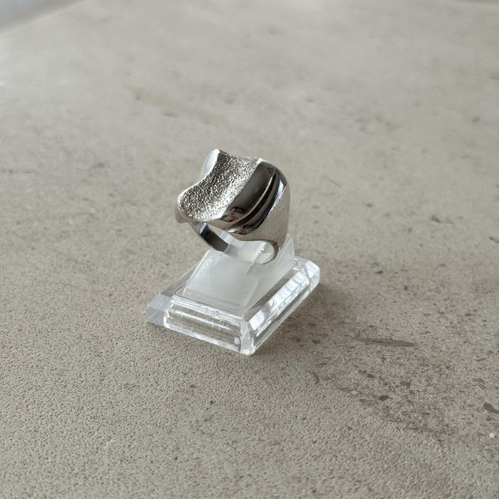 Anel de senhora em prata portuguesa com acabamento diamantado 2cm