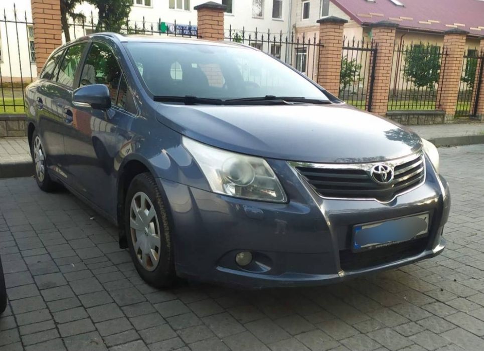 Toyota Avensis 2010