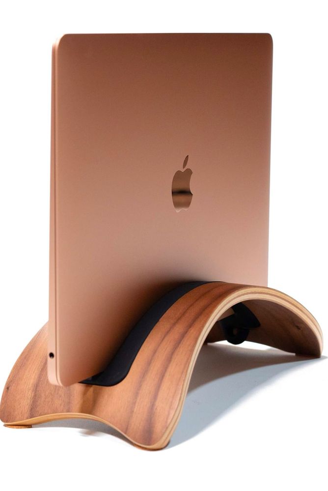 Pionowy drewniany stojak na laptopa do MacBooka Air Pro