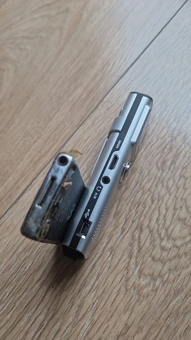 Sony nwz-a815 walkmana oraz dyktafon z kamerą uszkodzone