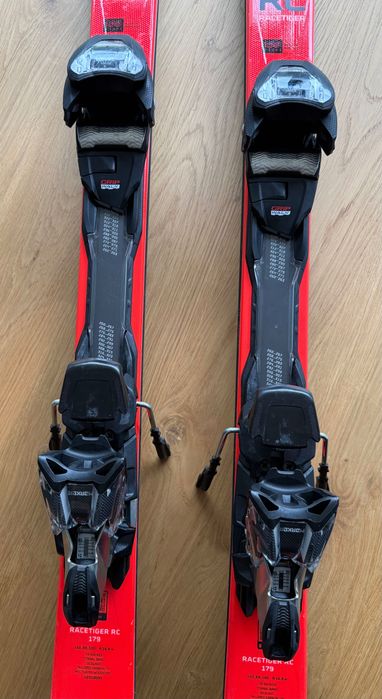 Narty VOLKL Racetiger RC 179 cm 2024
