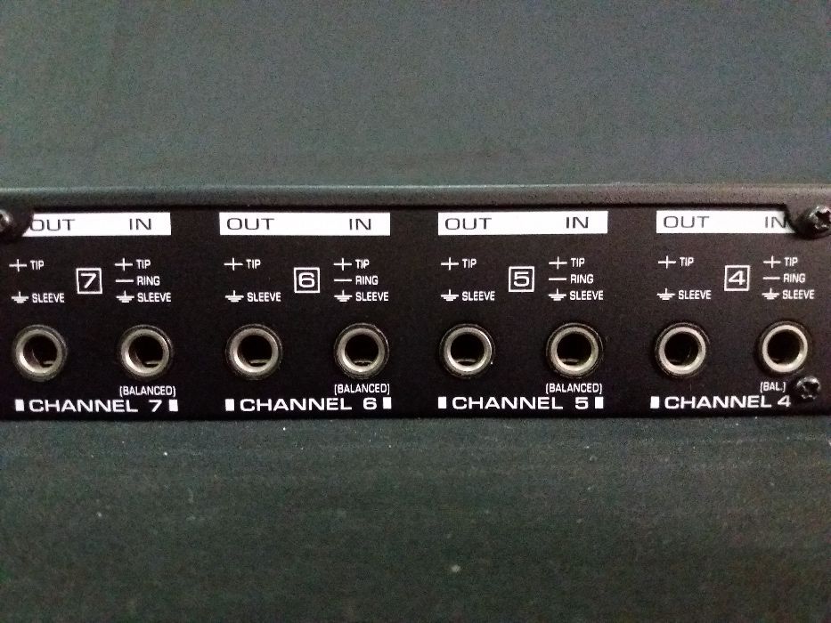 Behringer Limitador MDX 1800