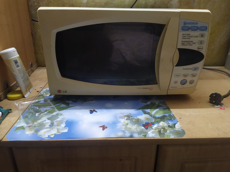 Микроволновка LG