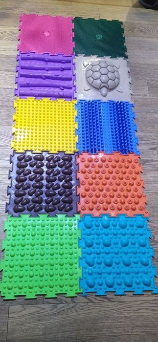 Ортопедичні масажні розвиваючі килимки.Ортопедические массажные коврик