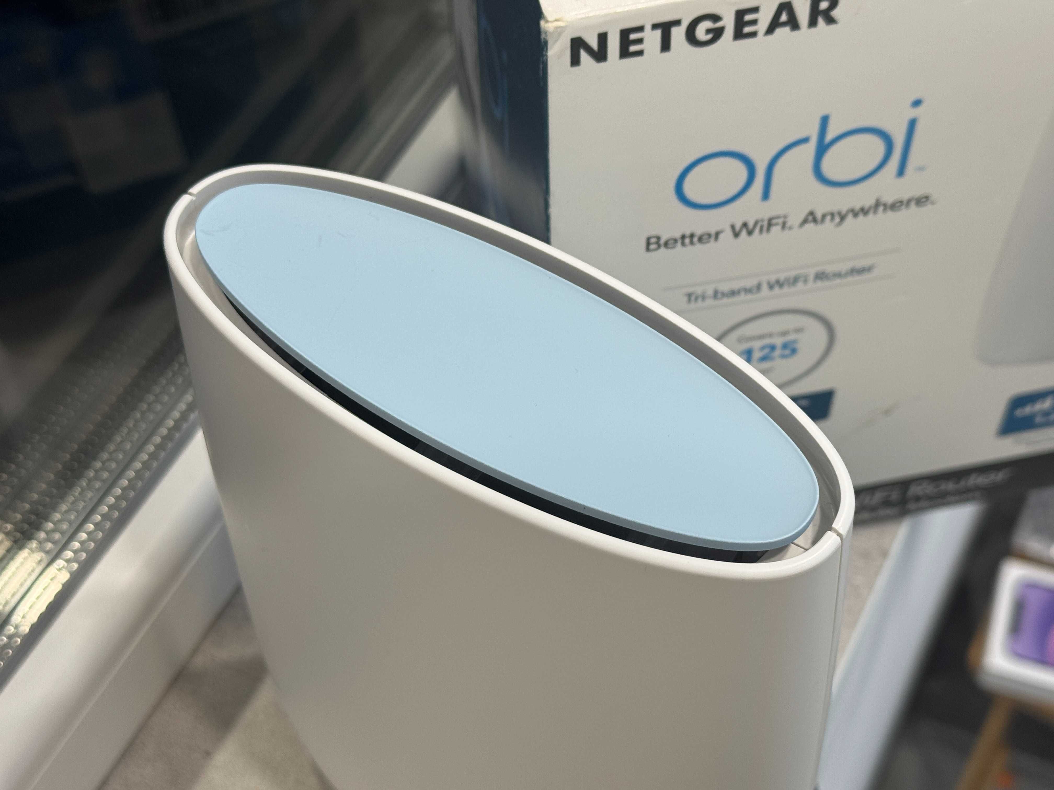 Netgear Orbi LBR20 LTE ( 1,2 Гбіт/с) найшвидший 4G Модем + WiFi роутер