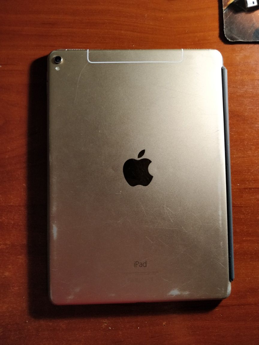 СРОЧНО Apple iPad Pro 9.7 + smart cover