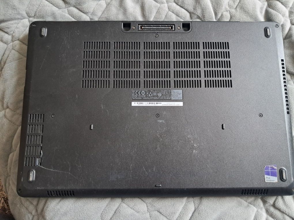 Ноутбук Dell Latitude E5570 на запчастини або відновлення