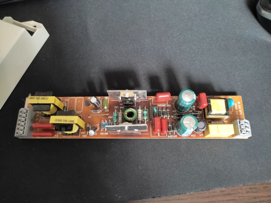 Zasilacz ze świetlówki nowego typu 2 x 36 w - uszkodzony