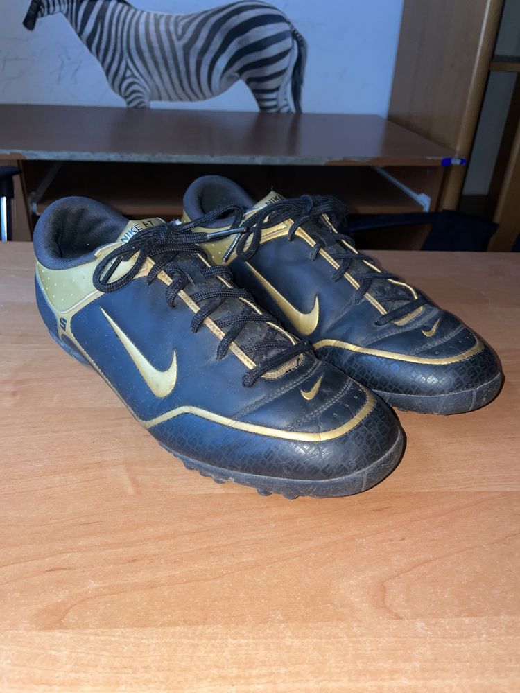 Męskie buty piłkarskie Nike Five