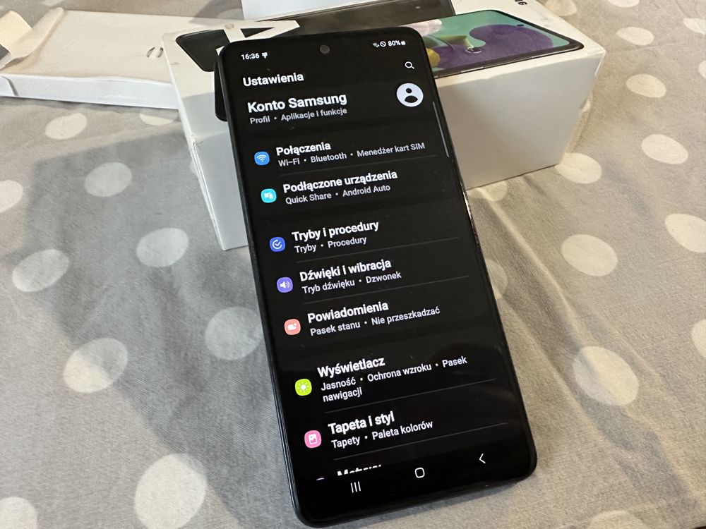 Samsung A51 w bdb stanie