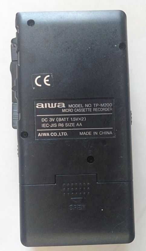 Диктофон микрокассетный AIWA TP-M200 V-Sensor с датчиком голоса.