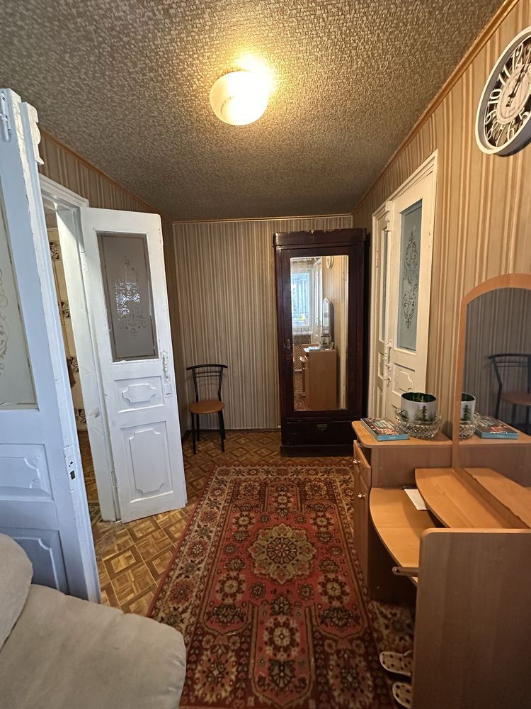 Продам дом 5 мин метро киевская , рост . 70 м2 . сертификат