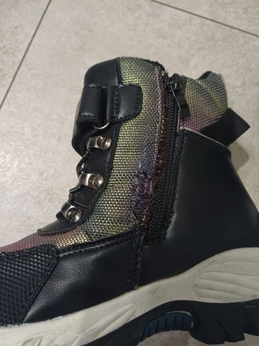 Зимние ботинки на девочку размер 29