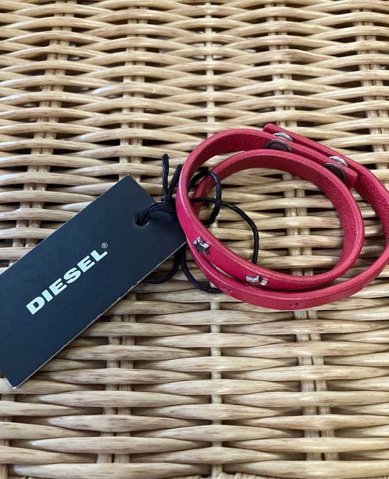 Różowa bransoletka Diesel