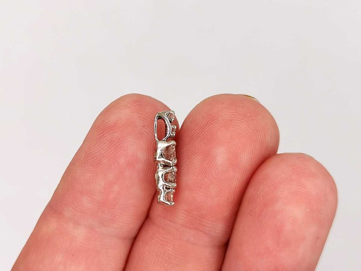 wisiorek złoto 14K 585 diamenty brylanty 0,66 karata 0,82 g certyfikat
