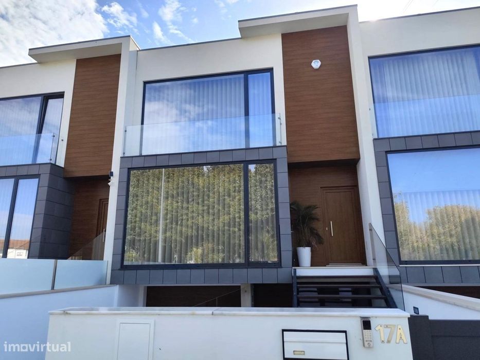 Moradia T3+1 nova em Cacia, Aveiro (pronta a habitar)