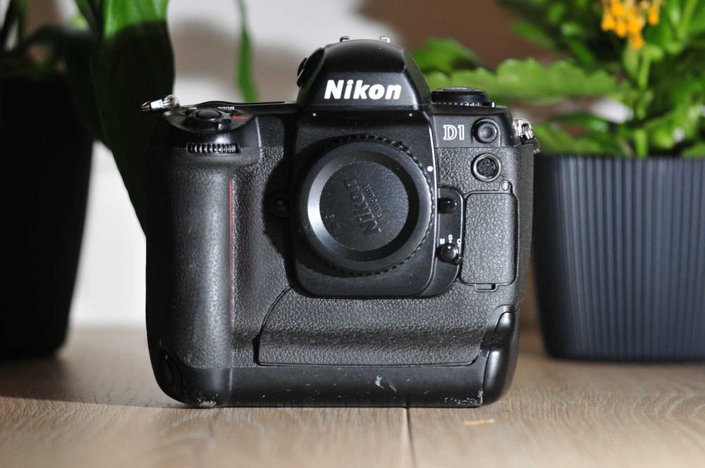 Nikon D1 LEGENDA cyfrówek