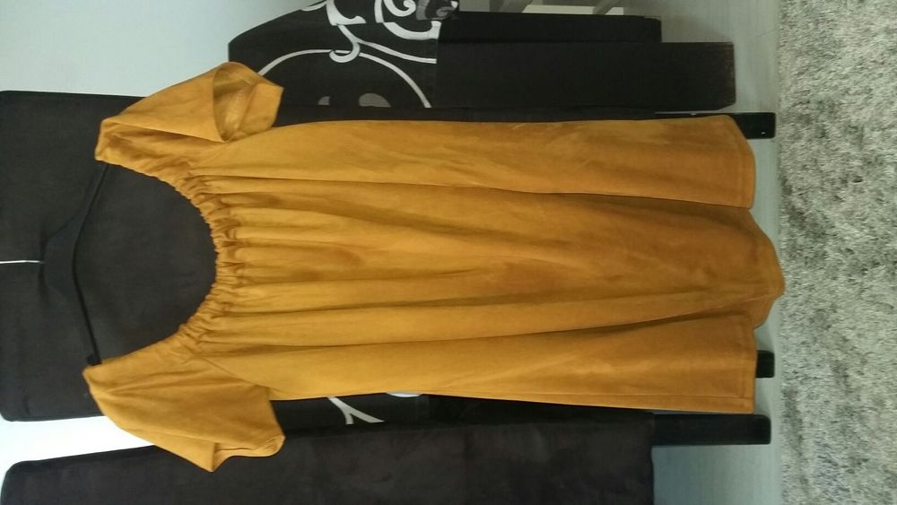 Sukienka oversize MOHITO musztardowa welurowa zamszowa M / L hiszpanka