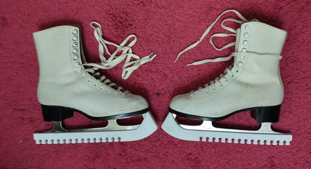 Ковзани жіночі **