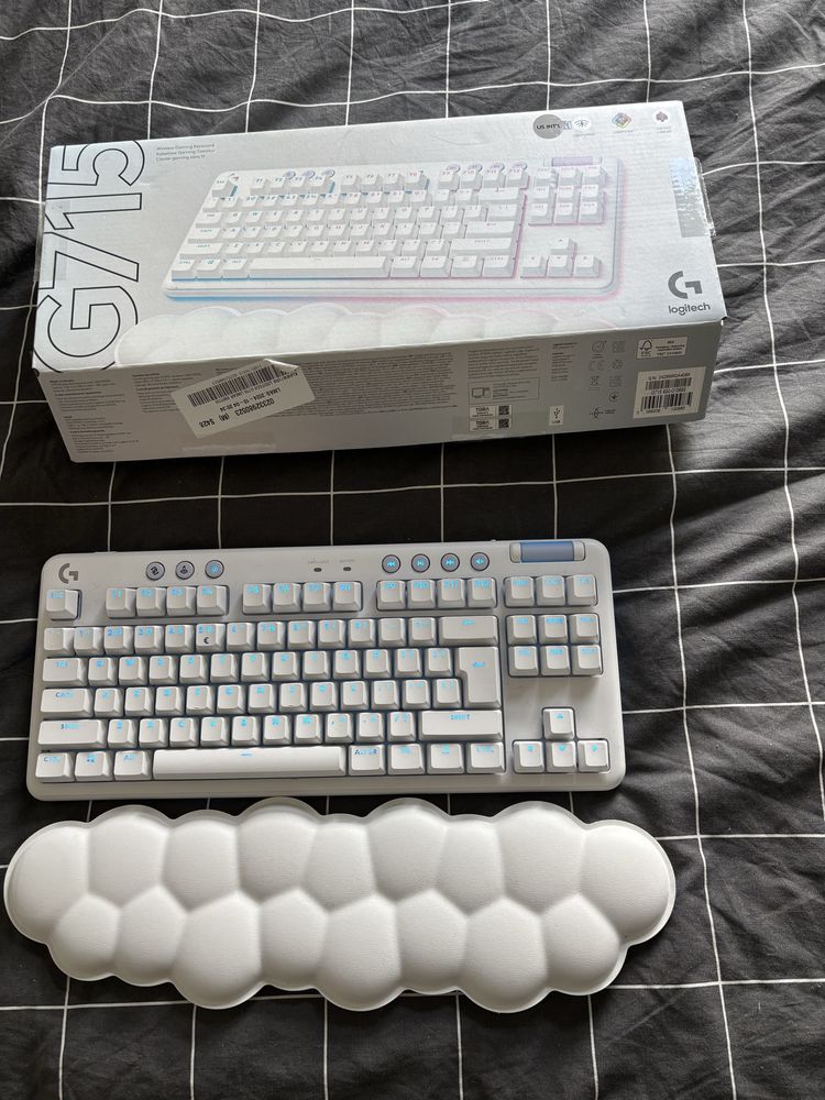Klawiatura LOGITECH G715 Linear - bezprzewodowa! GWARWNCJA, jak nowa