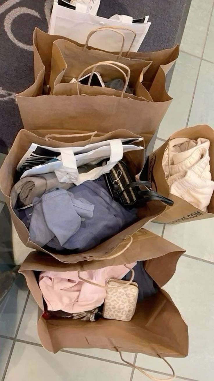 Продам мішок речей нових з бірками лот zara mango