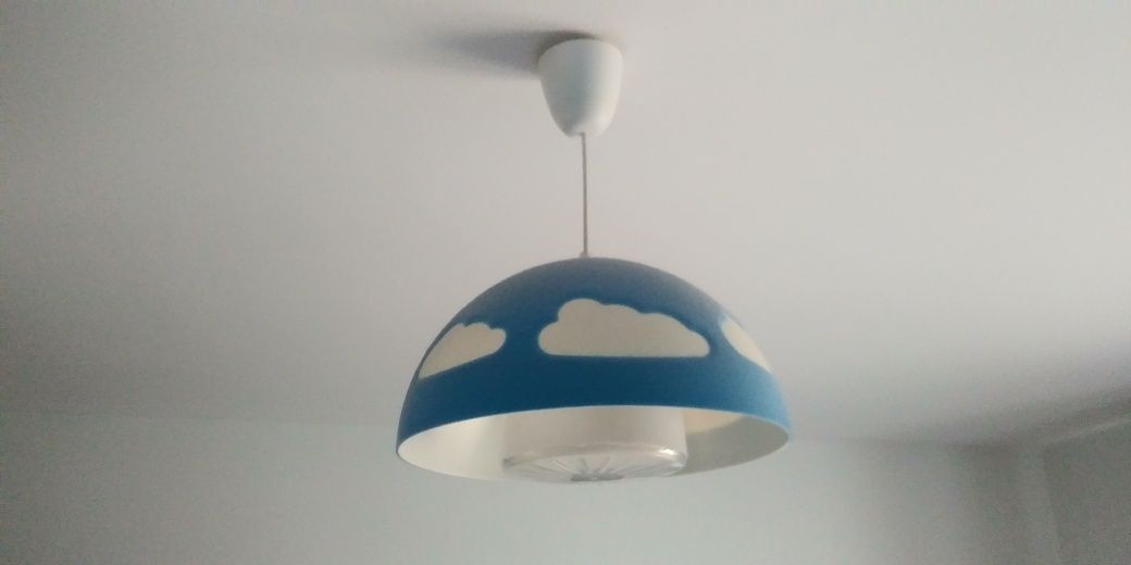 Lampa wisząca dziecięca chmurki