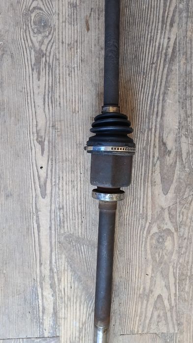 Піввісь права Рено Меган 3