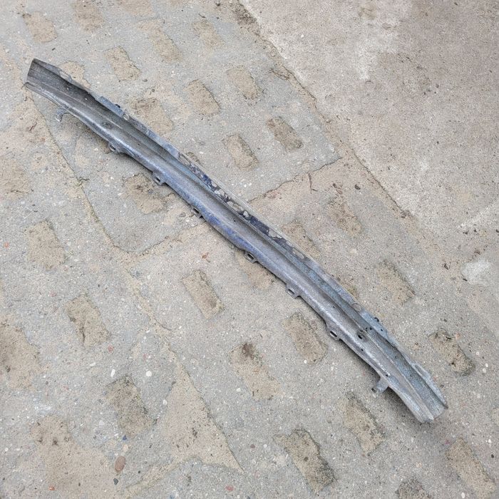 Belka zderzaka przód audi a4 b5 LIFT 2000r