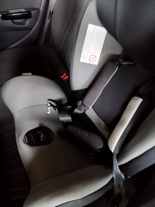 Fotelik Lionelo Bastiaan Używany bezwypadkowy