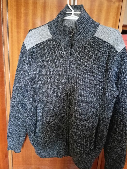 Sweter męski rozpinany na suwak