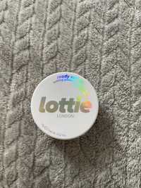 Puder transparentny Lottie London