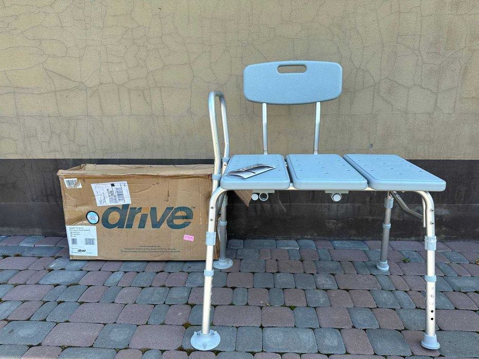 Лаввка\стілець для реабілітації та душу