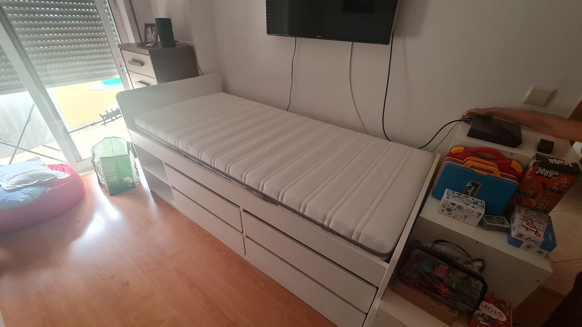 Cama de solteiro como nova