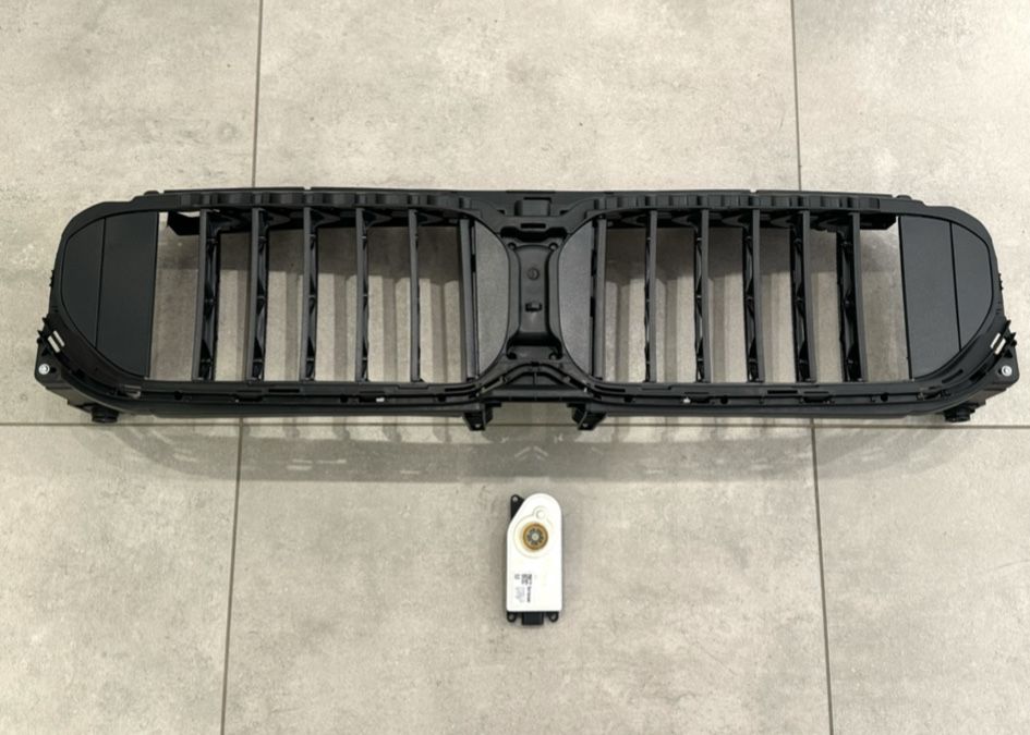 Воздушная заслонка жалюзи BMW 5 G30 G31 LCI С моторчиком бмв рестайл Г