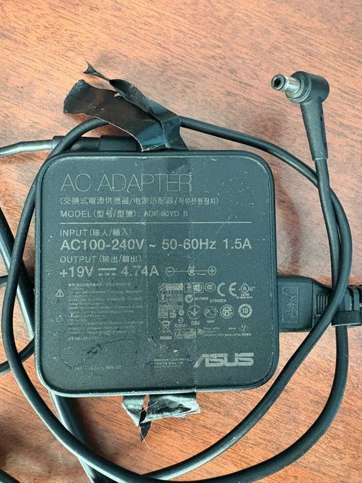 Зарядний пристрій (адаптер, блок живлення) до ноутбука Asus 1.5A 19V