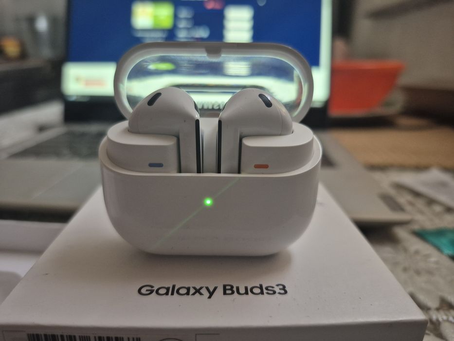 Бездротові навушники Samsung Galaxy Buds3