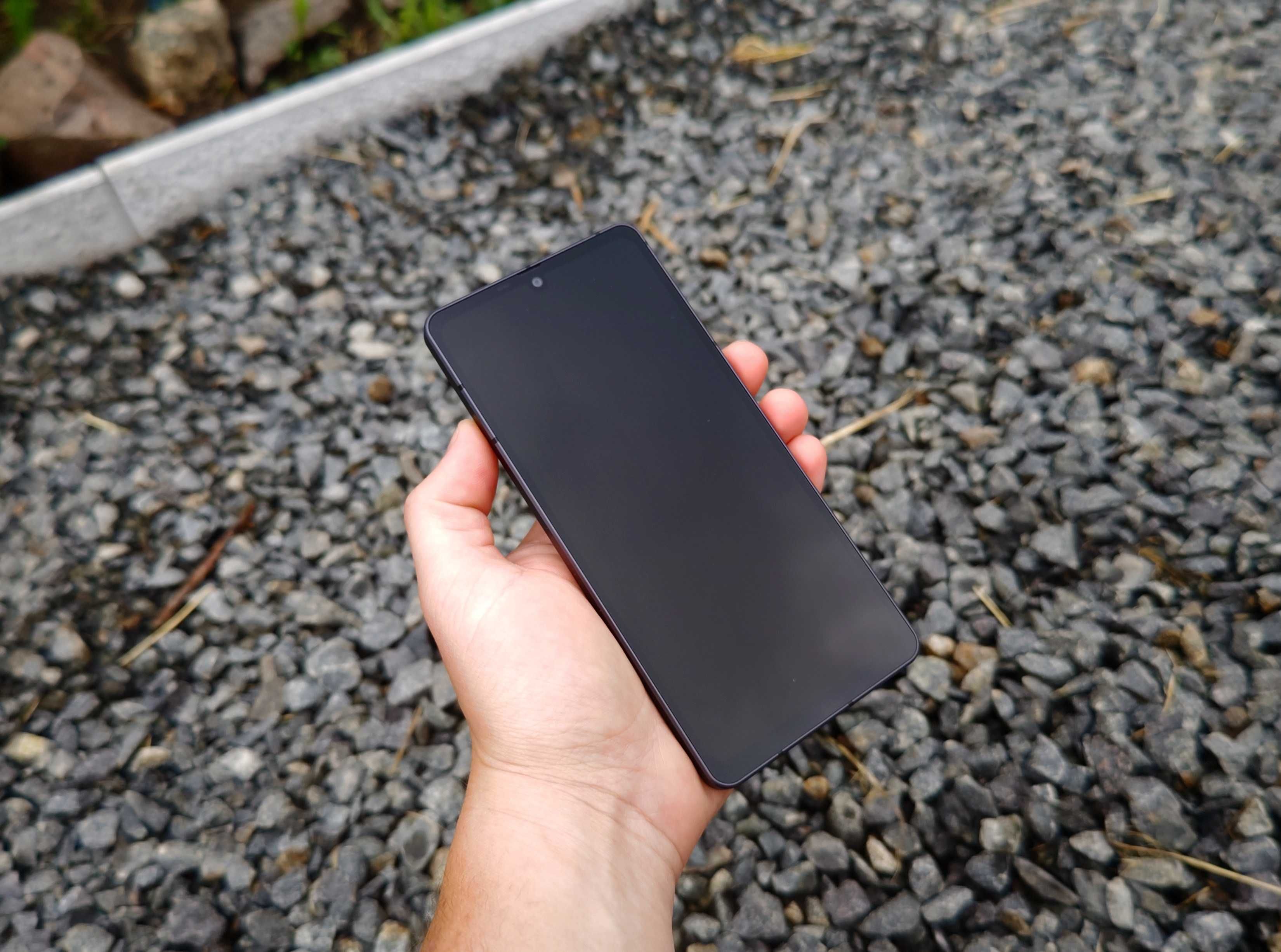 Противоударный смартфон Sharp A208SH(2sim,IP68,6\128gb,5050m,6.4"240гц