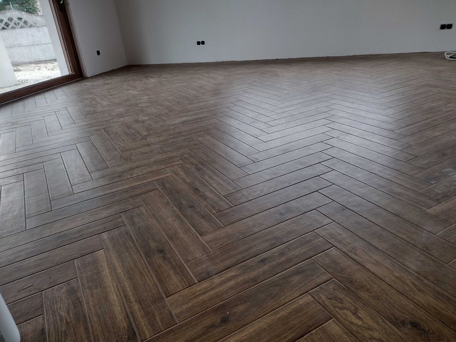 Płytki glazurnik szpachlowanie malowanie  panele itp