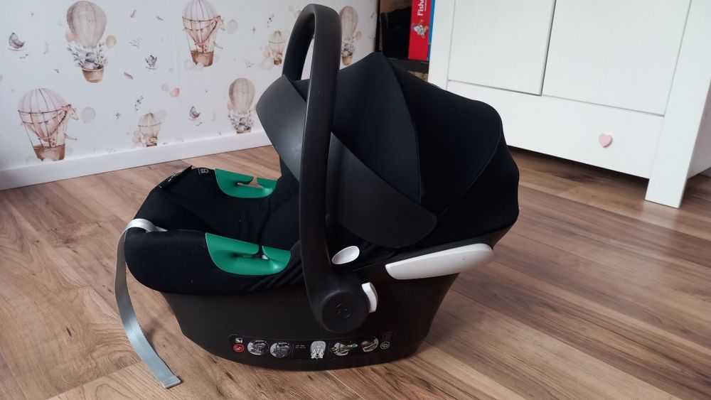 Fotelik Cybex z bazą