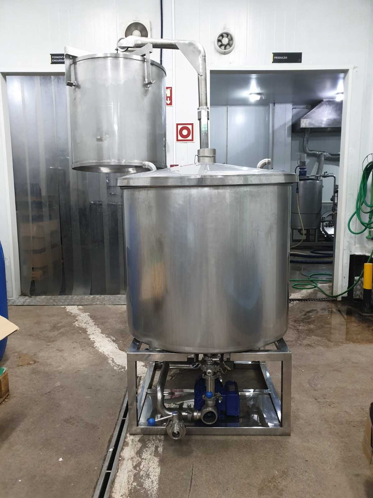 Equipamento máquina para produção de cerveja artesanal em INOX CESPEDE