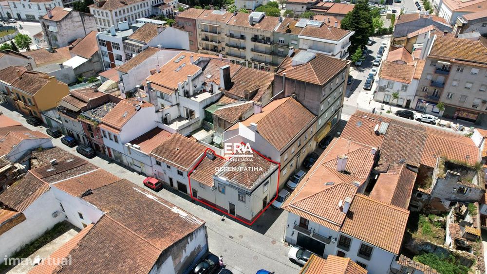 Moradia T3 localizada em Tomar