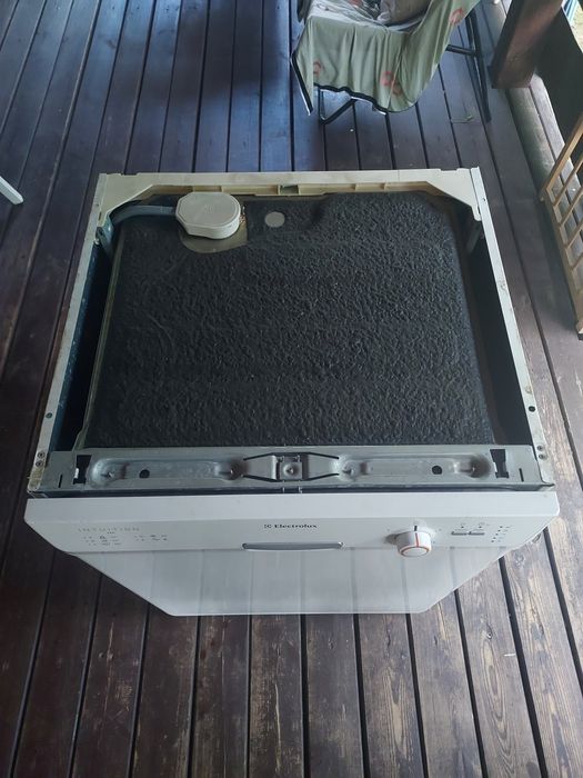 Zmywarka Electrolux 60 cm ESF63012W